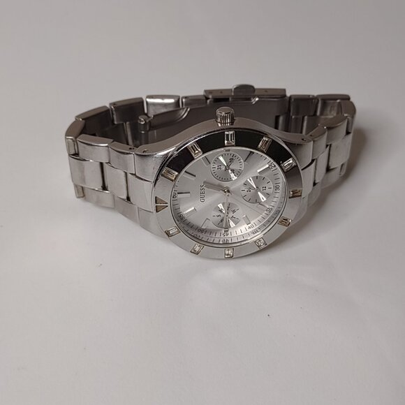 Very Nice 6 Inch Silver Tone Guess Watch - Picture 5 of 11